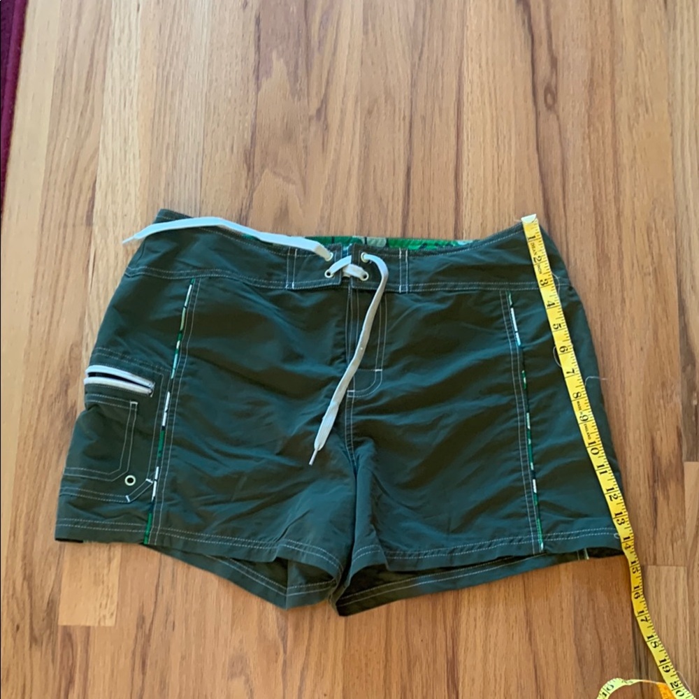 Green Women's board Shorts Oxide brand - Picture 6 of 8